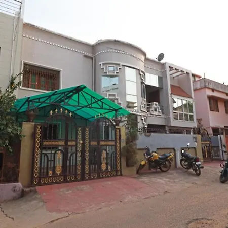 Hotel O Omm Sai Plaza-3