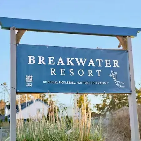 Breakwater Resort-2