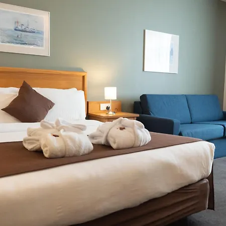 Future Inn Cardiff Bay-3