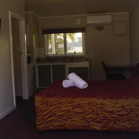 Apple Motor Inn-3