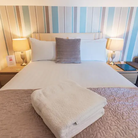 Rooms At The Highcliffe-3