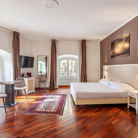 Inn Rome Rooms & Suites-2