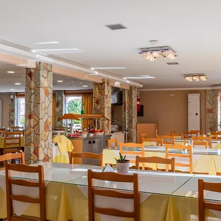 Village Inn Studios & Family Apartments-2