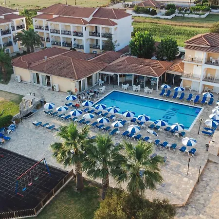 Village Inn Studios & Family Apartments-3