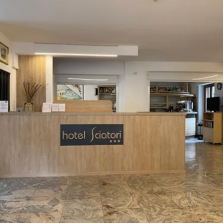 Hotel Sciatori 3 Stelle Superior-3