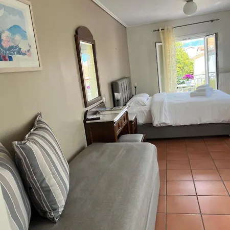 Mira Mare Hotel, Galaxidi-2