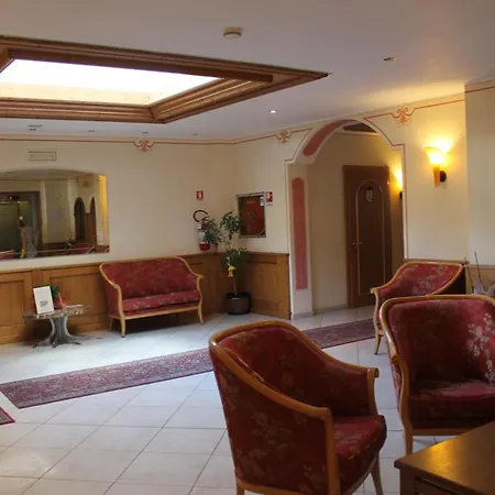 Hotel Canada-3