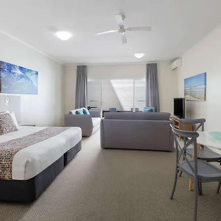 Ramada Resort By Wyndham Shoal Bay-3
