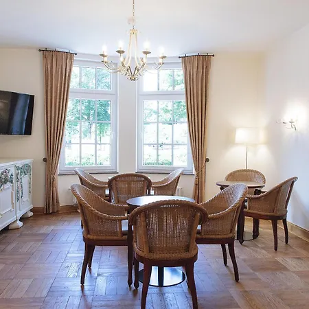 Hotel Dirks am Schloss-3