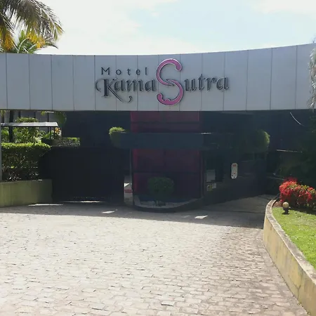 Motel Kamasutra-3