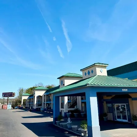Days Inn By Wyndham Greenville-2