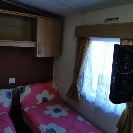 Skegness Butlins 8 Berth Caravan-3