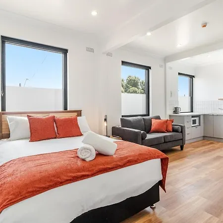Canterbury Street Apartments-3