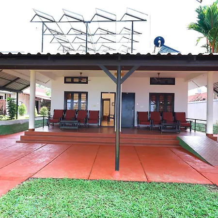 Illikkalam Lakeside Cottages Kumarakom Kerala-2