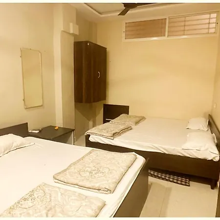 Ujjain Budget Hotel - R U D R A - S A G A R - Near Mahakal Temple - Railway Station - River - Free Parking And Wi- Fi - Power Backup - Hotel-At-Prime-Location Spacious-Room - Best Homestay In Ujjain-3