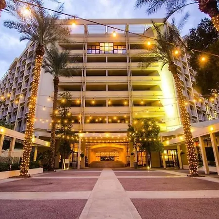 Sheraton Crescent Hotel-3