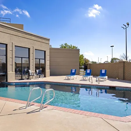 Conference Inn And Suites Wichita-3