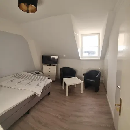 Hotel-Cafe-Lindow-3