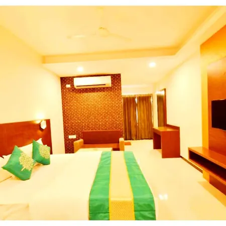 Ujjain Hotel P A R K - P A L A C E Near Temple And Railway Station-3
