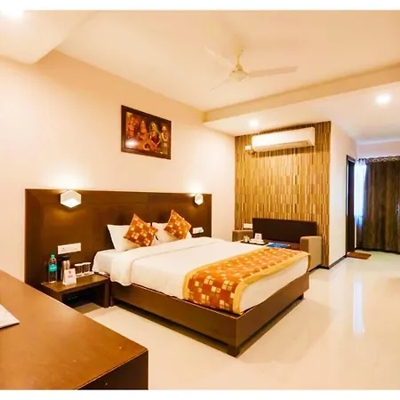 Ujjain Hotel P A R K - P A L A C E Near Temple And Railway Station-2