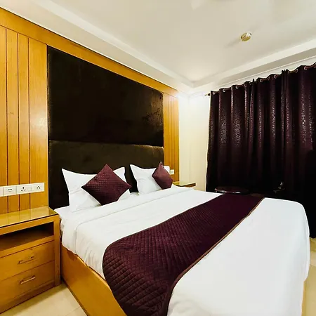 The Luxe Jpm Bed And Breakfast-2