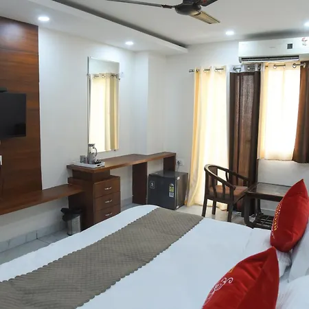 Hotel Om Regency-2