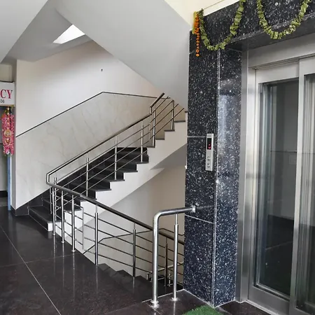 Hotel Om Regency-3