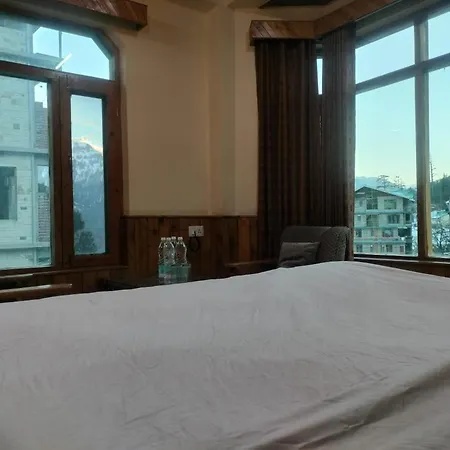 Hotel Kakkar Palace Ludhiana !! Near Railway Station, Ghanta Ghar & Chaura Bazaar ! Parking ! Lift ! Prime Location ! Couple Friendly-2