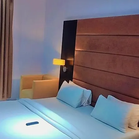 Axor Hotel & Suites-2