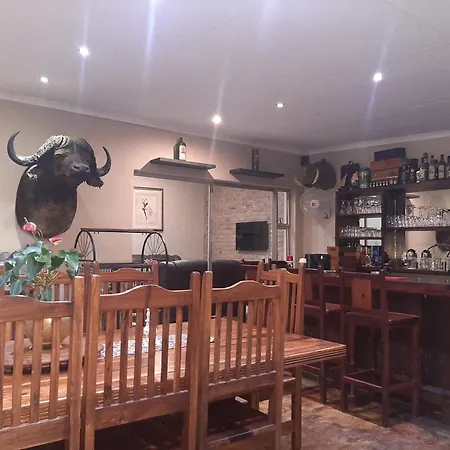 Leadwood Guesthouse-2