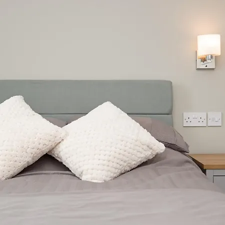 Cara Lodge, Comfortable Self Check-In En-Suite Guest Rooms-2