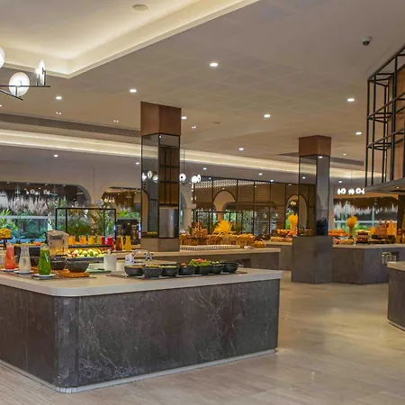 Grand Palladium Select White Sand Resort & Spa-3