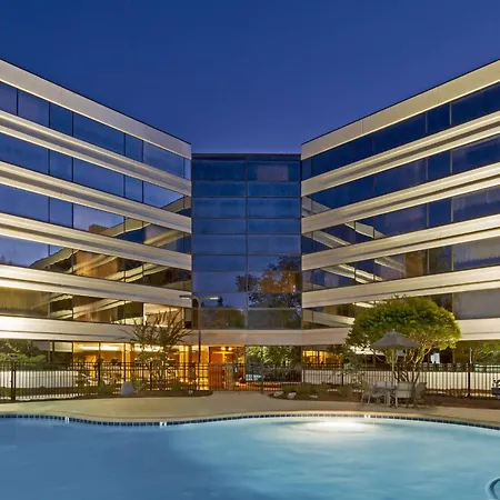 Hilton Durham Near Duke University-3