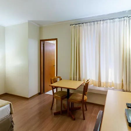 Hotel Augusta Boulevard-2