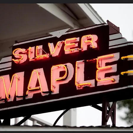 Silver Maple Inn-2