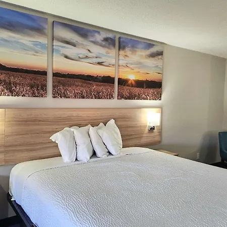 Days Inn & Suites By Wyndham New Iberia-3