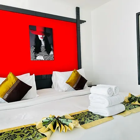 Hotel Baya Phuket - Rooftop Pool, Next To Food Market & Steps To Beach-3