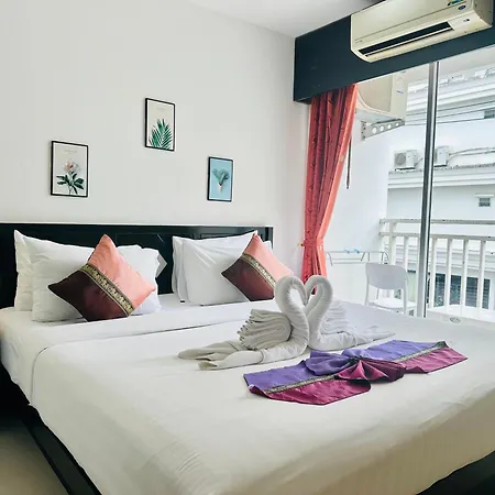 Hotel Baya Phuket - Rooftop Pool, Next To Food Market & Steps To Beach-3