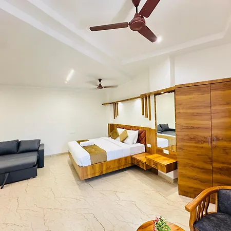 Shambhavi Hotel And Convention Centre-3