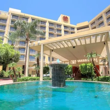 Sheraton Crescent Hotel-3