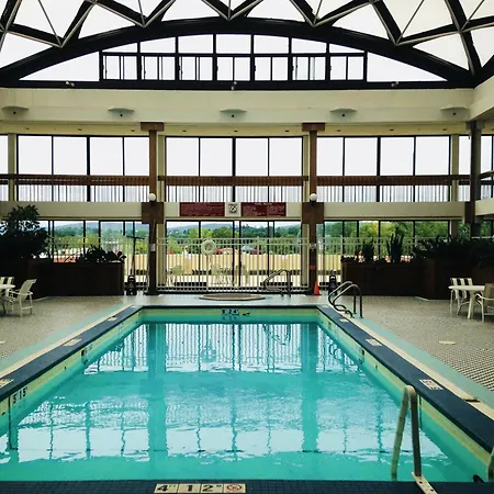 Holiday Inn & Suites Pittsfield-Berkshires By Ihg-3