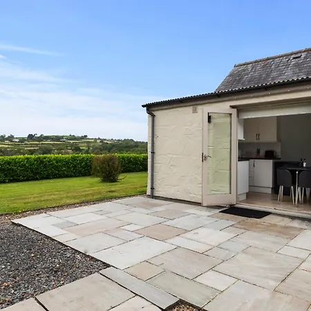 Canaston Oaks-3