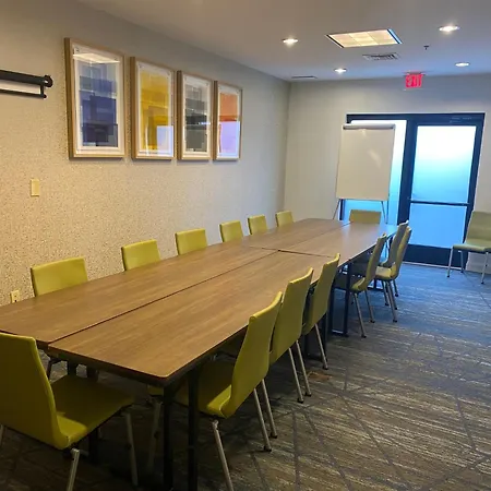 Holiday Inn Express & Suites Dyersburg By Ihg-3