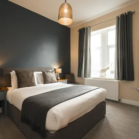 Rooms At The Dressers Arms-2
