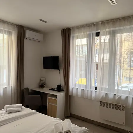 Deluxe Nortel Hotel-2