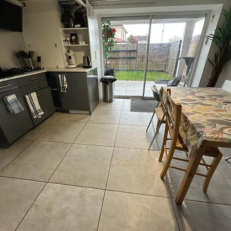 Villa La Libellule 160 m2 avec 5 Chambres 2 Sdb 2 Wc Grand Jardin et Parking Privé-2