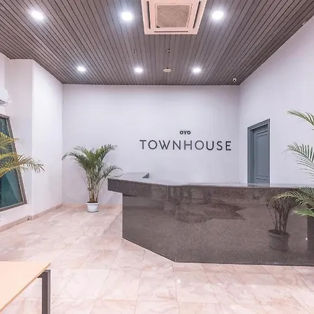 Oyo Townhouse 2 Hotel Gunung Sahari-3