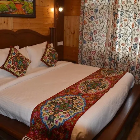 Hotel Royale Comfort-3