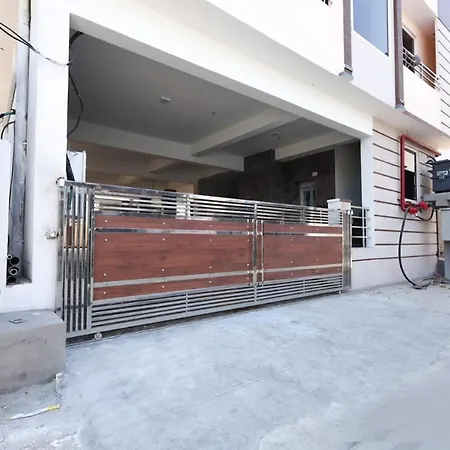 Aadya Inn New Luxury Hotel-3