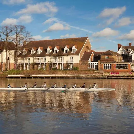 London Thames Lodge By Dancenter Near Thorpe Park-3
